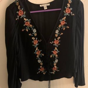 AE cropped 3/4 length sleeved top